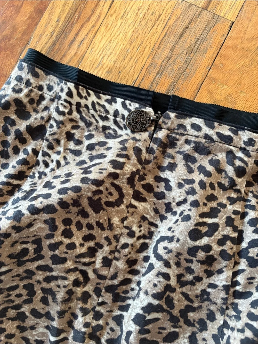 Elie Tahari Size 2 Leopard Print Pencil Skirt - Brown/Black